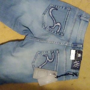 Rock & Repulic embellished 5 pocket Kasandra jeans